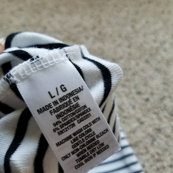 Aeropostale black & white crop top - Picture 3 of 3